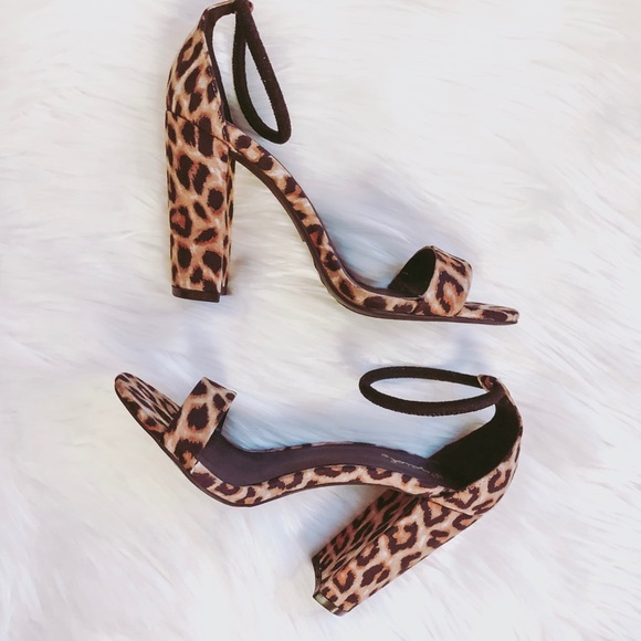 qupid leopard block heels